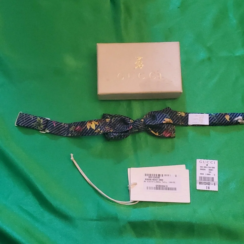 Boys Gucci Bow Tie